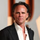 Walton Goggins se une a Harry and the Mutant Mid-Century Furniture