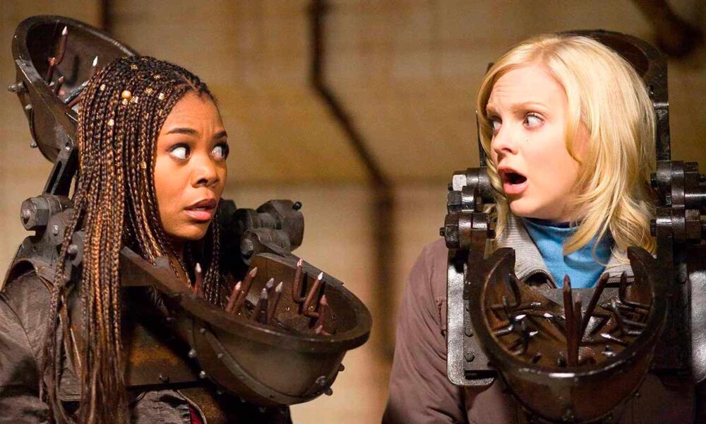 Oficial Anna Faris y Regina Hall regresan a Scary Movie